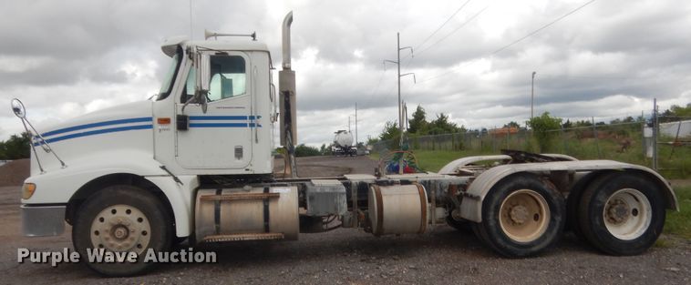 image for item DJ1910 2003 International 9100i  semi truck