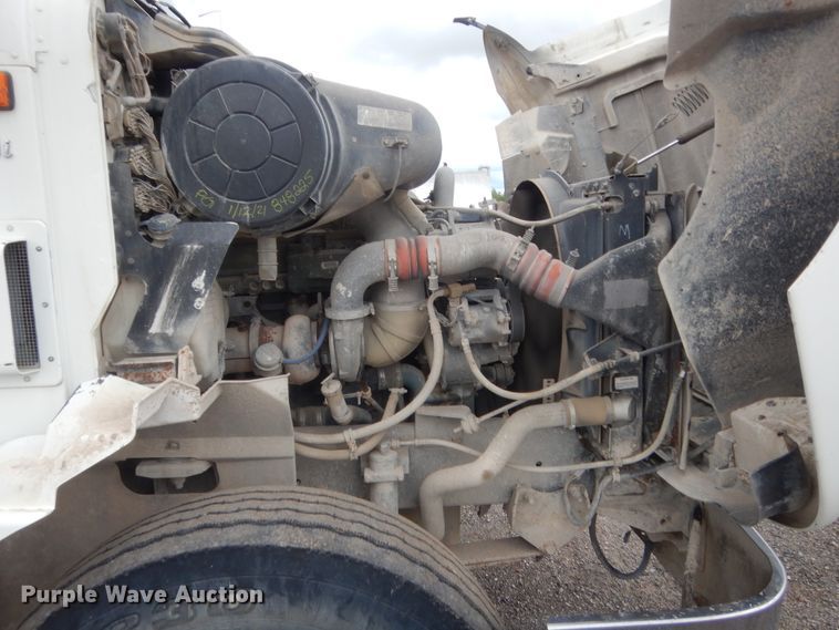 image for item DJ1910 2003 International 9100i  semi truck