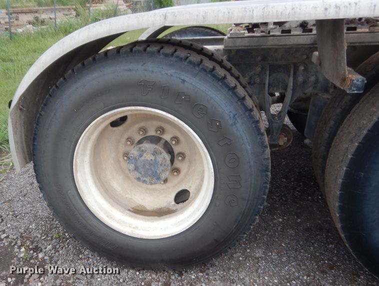 image for item DJ1910 2003 International 9100i  semi truck