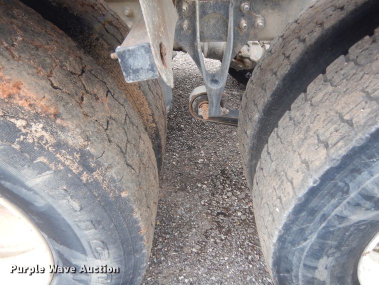 image for item DJ1910 2003 International 9100i  semi truck