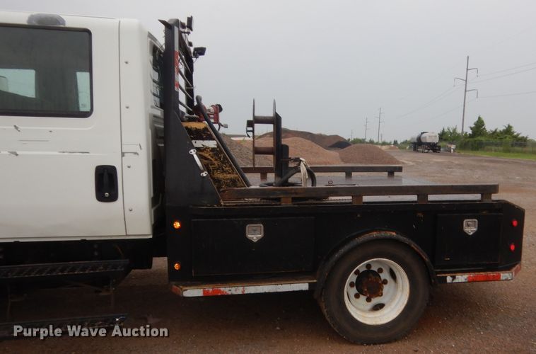 image for item DJ2231 2003 International 4300  Crew Cab flatbed truck