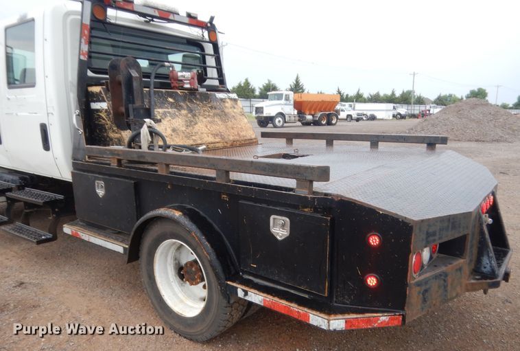 image for item DJ2231 2003 International 4300  Crew Cab flatbed truck
