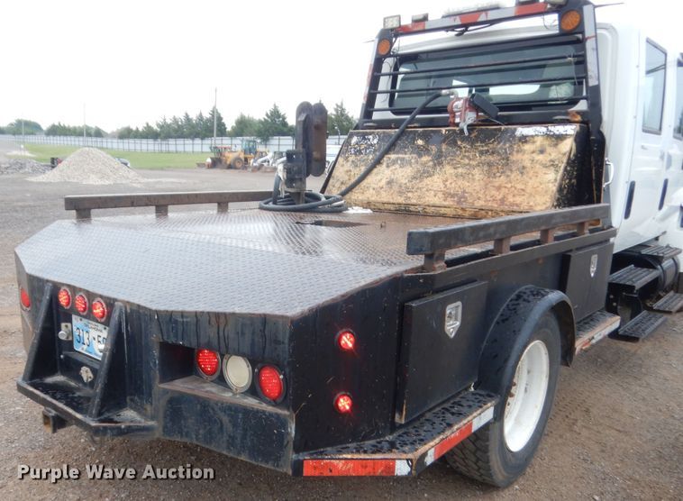 image for item DJ2231 2003 International 4300  Crew Cab flatbed truck
