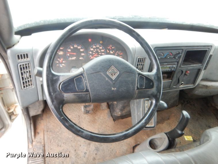 image for item DJ2231 2003 International 4300  Crew Cab flatbed truck