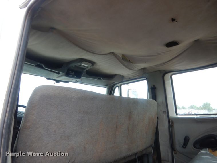 image for item DJ2231 2003 International 4300  Crew Cab flatbed truck