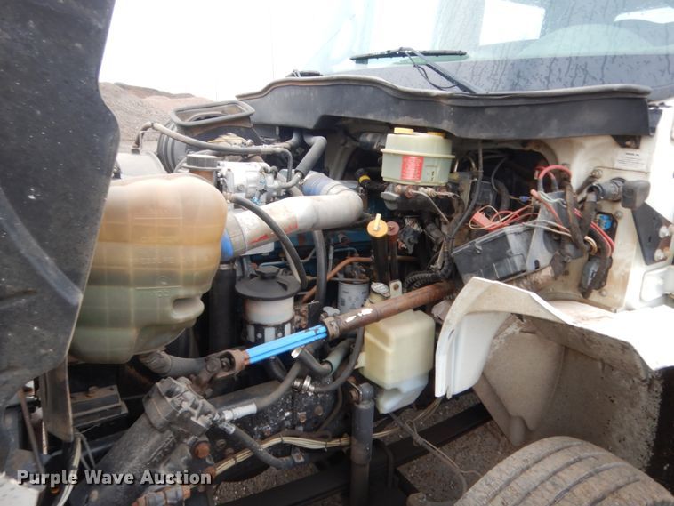 image for item DJ2231 2003 International 4300  Crew Cab flatbed truck