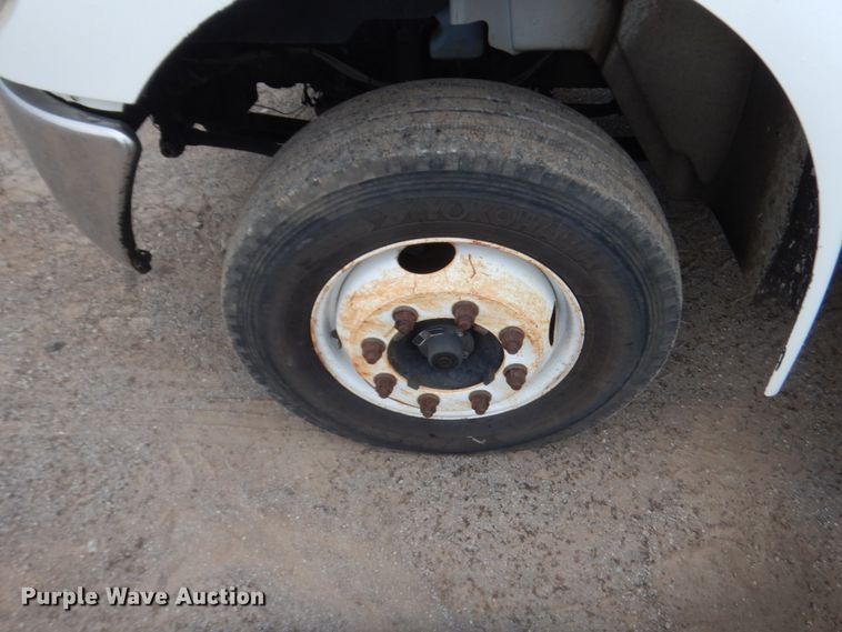 image for item DJ2231 2003 International 4300  Crew Cab flatbed truck