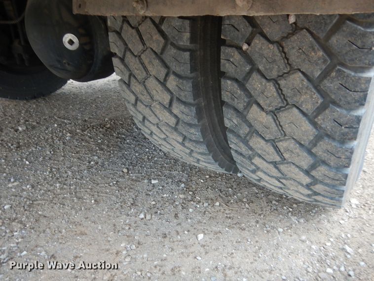 image for item DJ2231 2003 International 4300  Crew Cab flatbed truck