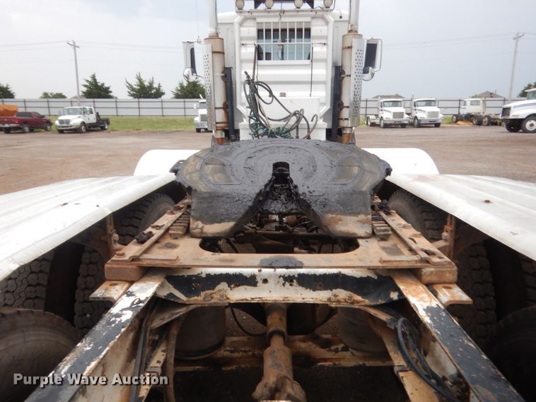 image for item DJ2232 1997 Mack CH613  semi truck