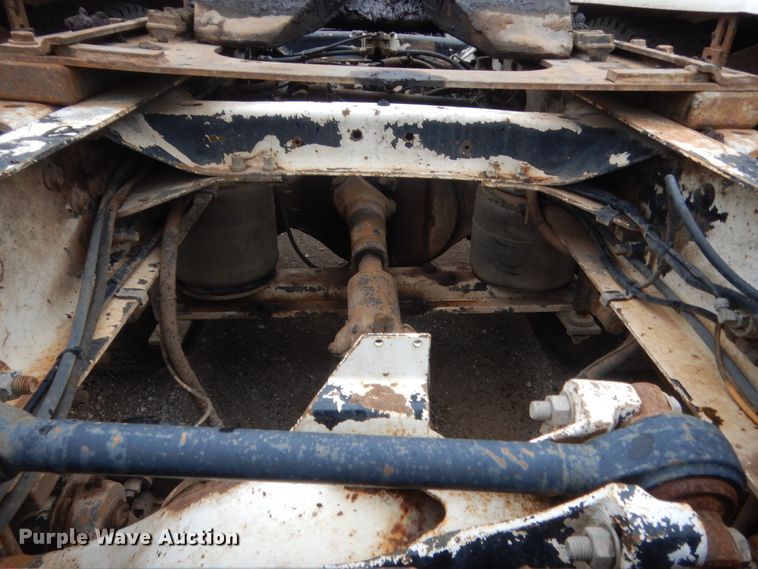 image for item DJ2232 1997 Mack CH613  semi truck