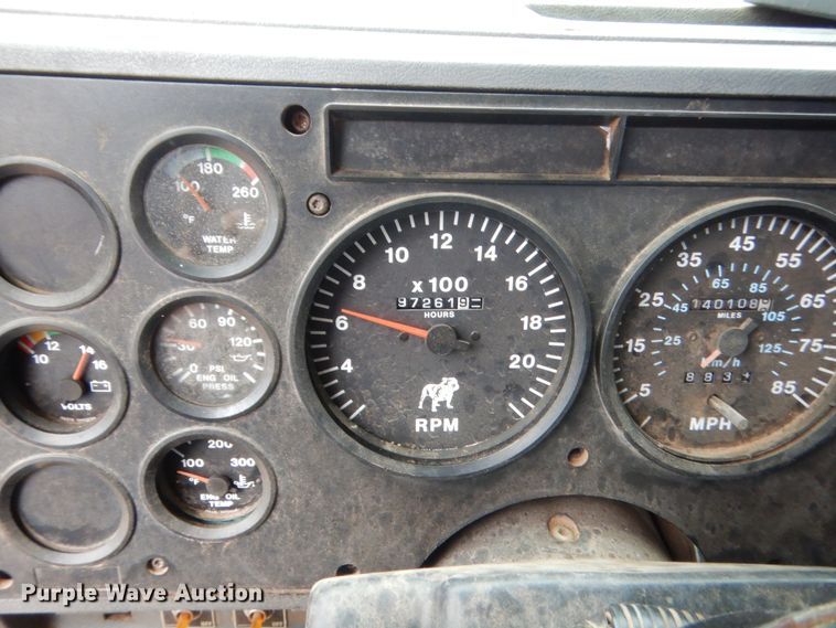 image for item DJ2232 1997 Mack CH613  semi truck