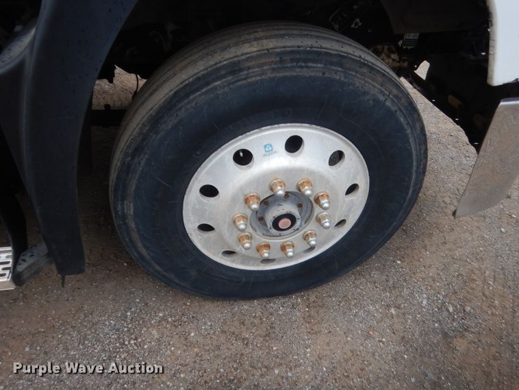 image for item DJ2232 1997 Mack CH613  semi truck