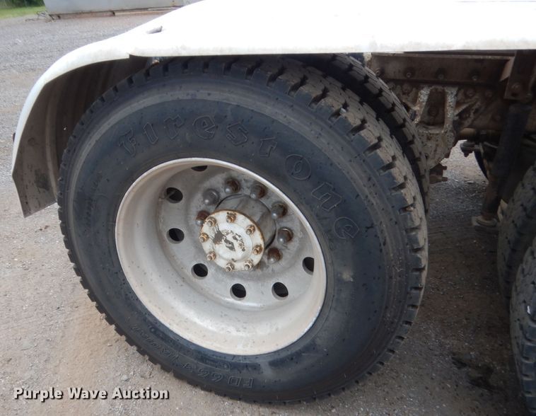 image for item DJ2232 1997 Mack CH613  semi truck