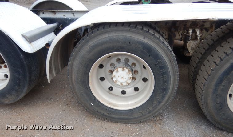 image for item DJ2232 1997 Mack CH613  semi truck