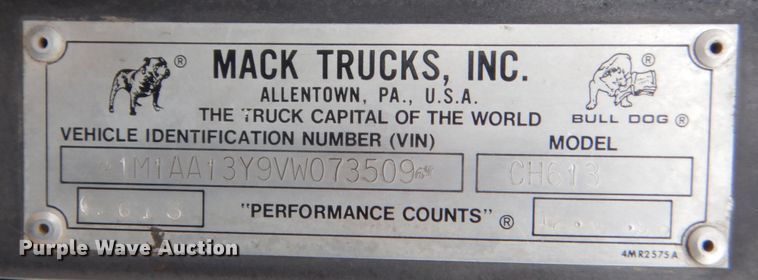 image for item DJ2232 1997 Mack CH613  semi truck