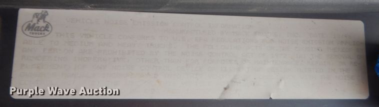 image for item DJ2232 1997 Mack CH613  semi truck