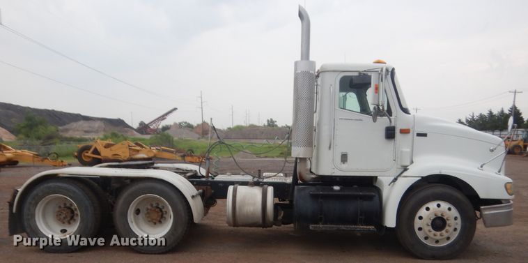 image for item DJ2234 2003 International 9100i  semi truck