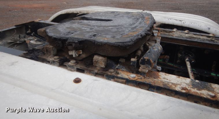 image for item DJ2234 2003 International 9100i  semi truck