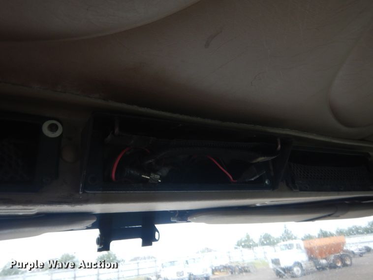 image for item DJ2234 2003 International 9100i  semi truck