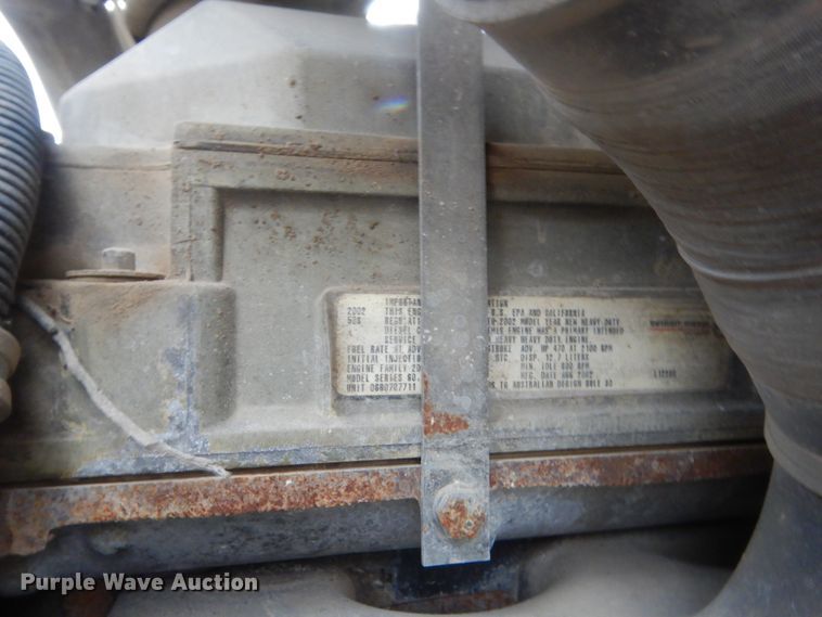 image for item DJ2234 2003 International 9100i  semi truck