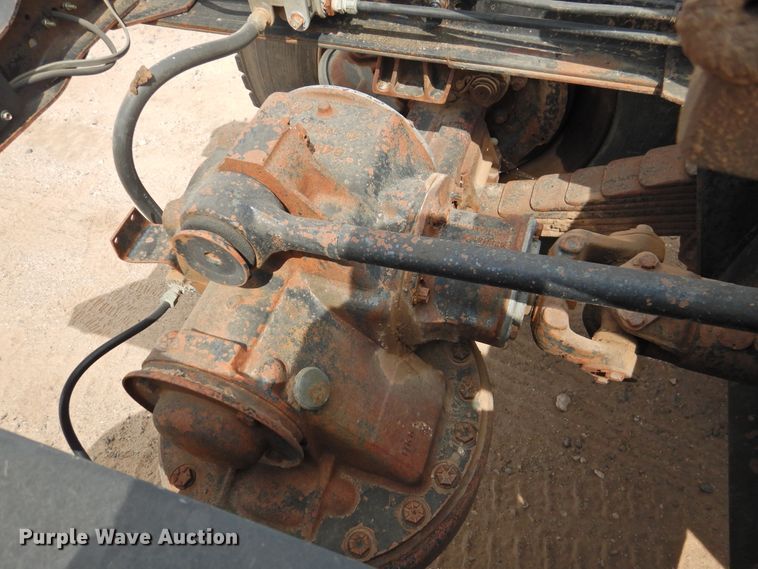 image for item DK2420 1982 Mack R686ST  semi truck