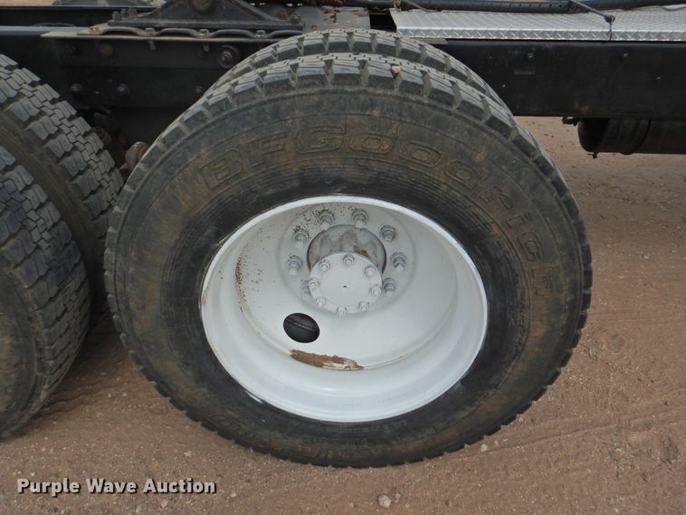 image for item DK2420 1982 Mack R686ST  semi truck