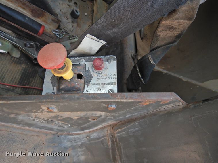 image for item DK2420 1982 Mack R686ST  semi truck