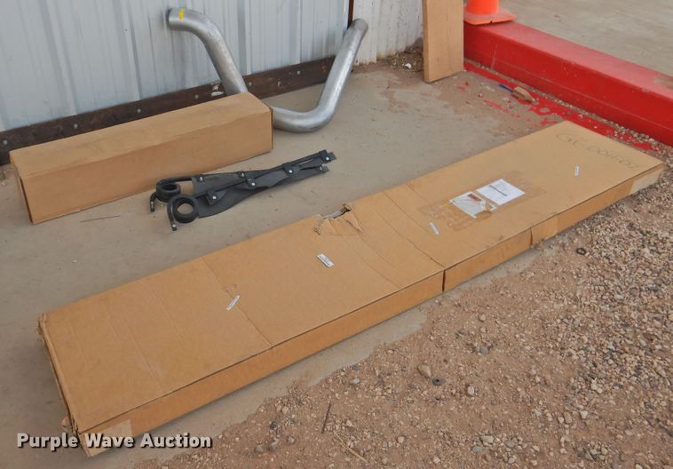 image for item DK2420 1982 Mack R686ST  semi truck