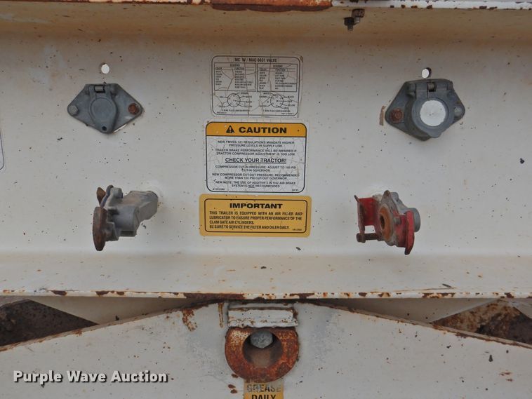 image for item DK2454 2001 Midland MG40MC2000  bottom dump trailer