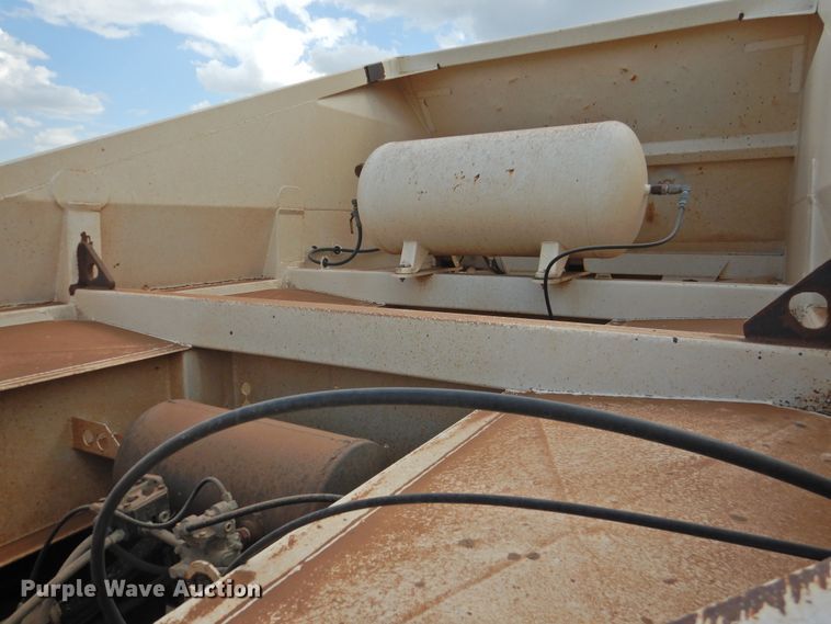 image for item DK2454 2001 Midland MG40MC2000  bottom dump trailer