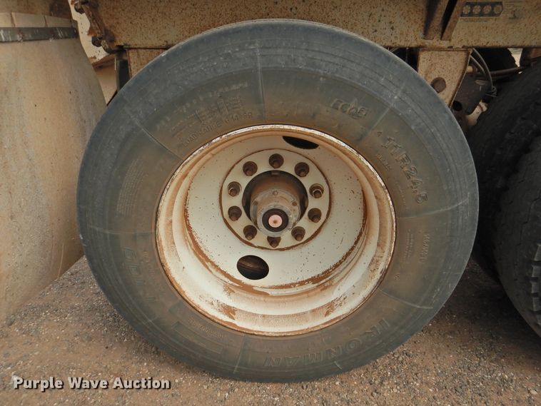 image for item DK2454 2001 Midland MG40MC2000  bottom dump trailer