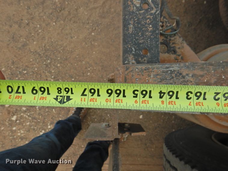 image for item DK2455 2004 International 9900i  semi truck