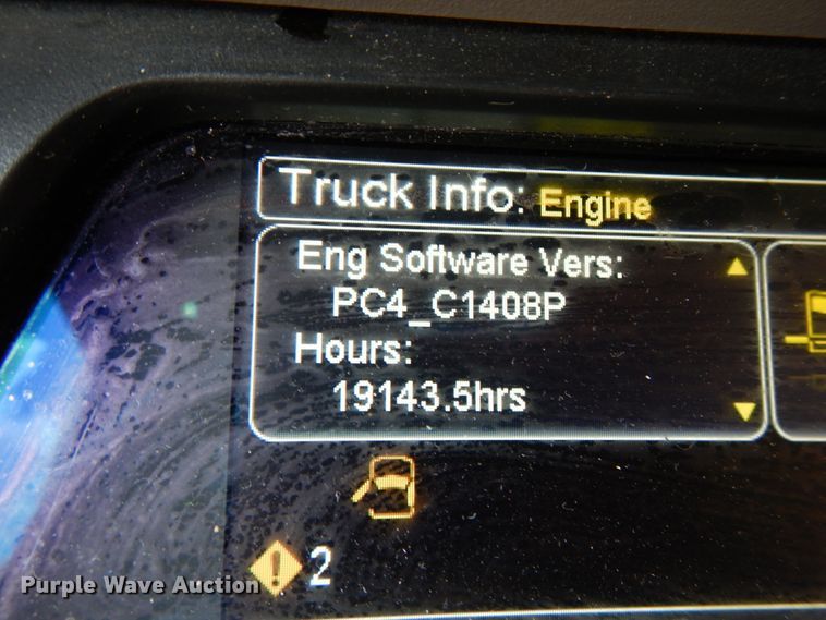 image for item DL0571 2016 Peterbilt 579  semi truck