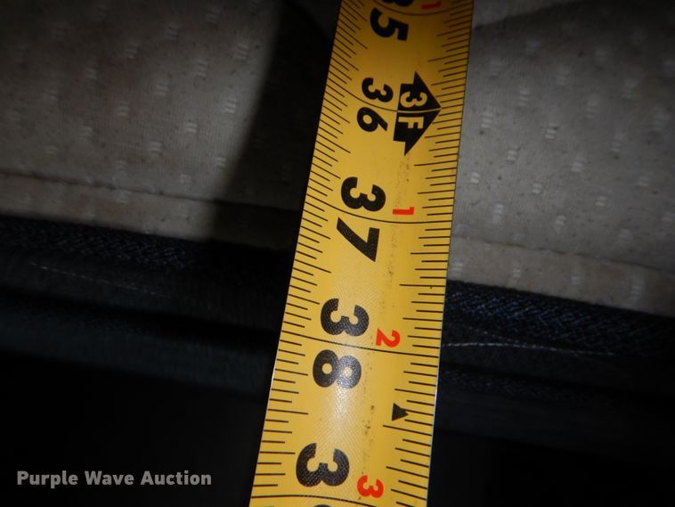 image for item DL0571 2016 Peterbilt 579  semi truck