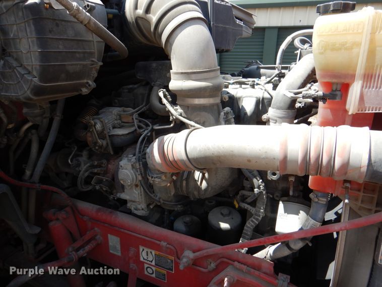 image for item DL0571 2016 Peterbilt 579  semi truck