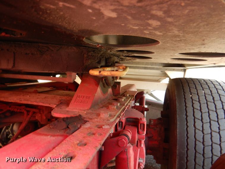 image for item DL0571 2016 Peterbilt 579  semi truck