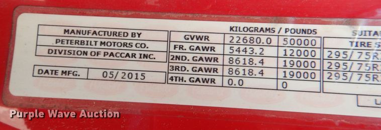 image for item DL0571 2016 Peterbilt 579  semi truck