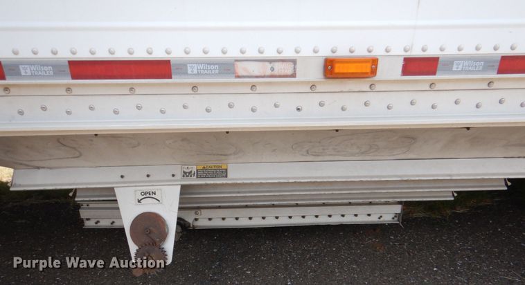 image for item DL0572 2012 Wilson DWH-550 Pace Setter  grain trailer