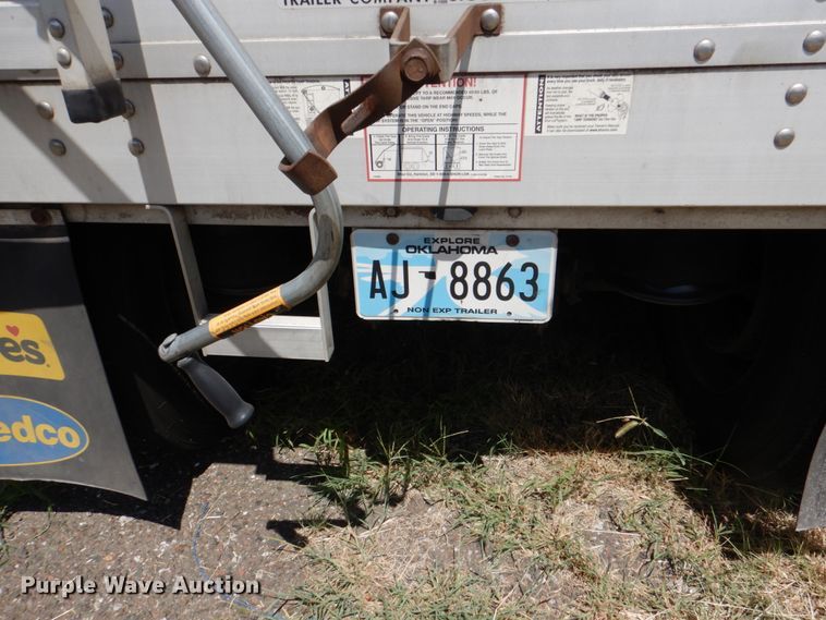 image for item DL0572 2012 Wilson DWH-550 Pace Setter  grain trailer