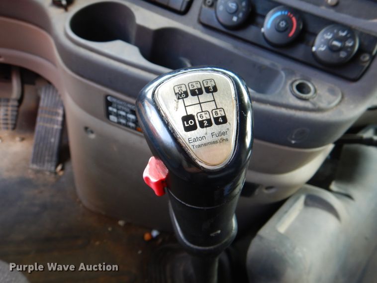 image for item DL0573 2013 Freightliner Cascadia 125  semi truck