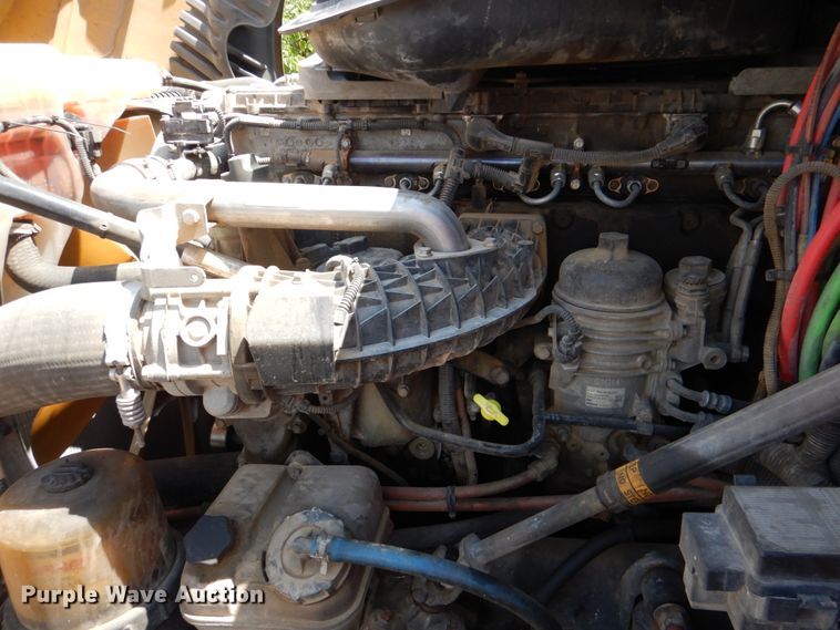 image for item DL0573 2013 Freightliner Cascadia 125  semi truck