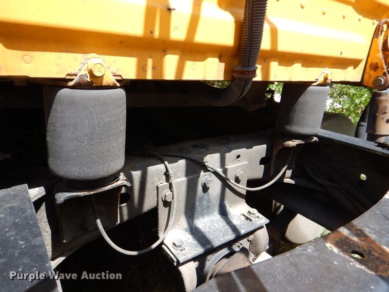 image for item DL0573 2013 Freightliner Cascadia 125  semi truck