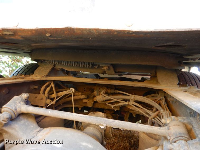 image for item DL0573 2013 Freightliner Cascadia 125  semi truck