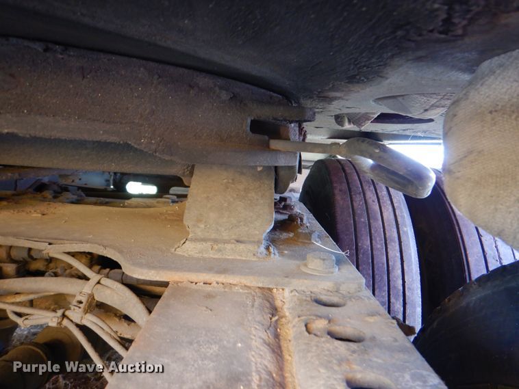 image for item DL0573 2013 Freightliner Cascadia 125  semi truck