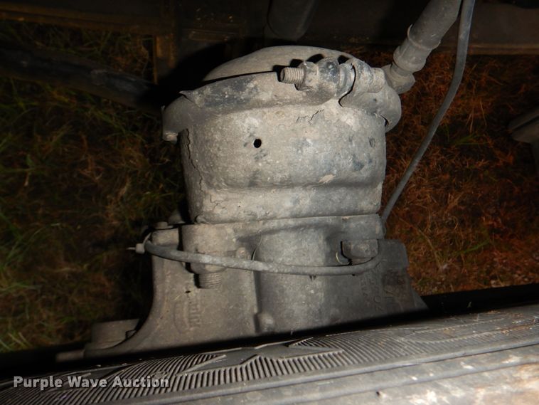 image for item DL0573 2013 Freightliner Cascadia 125  semi truck