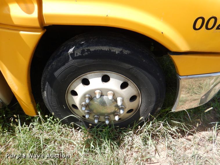 image for item DL0573 2013 Freightliner Cascadia 125  semi truck