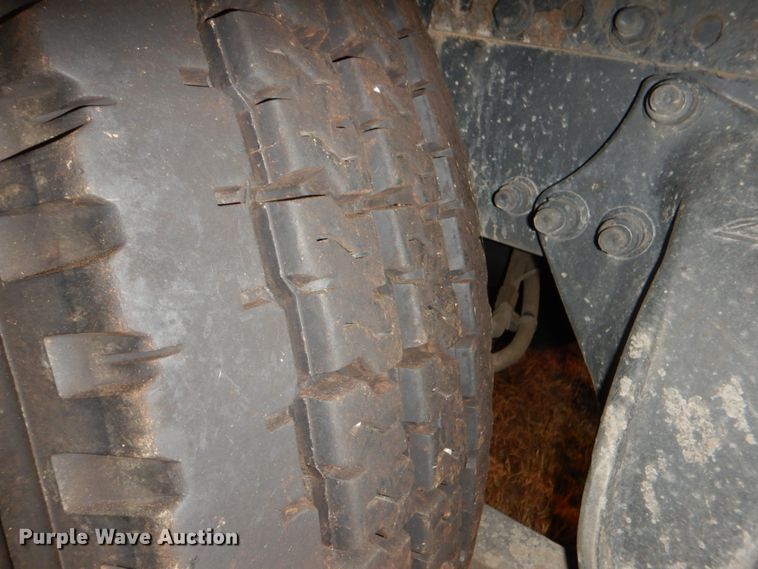 image for item DL0573 2013 Freightliner Cascadia 125  semi truck