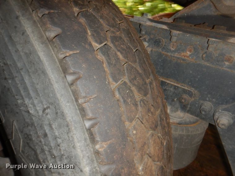 image for item DL0573 2013 Freightliner Cascadia 125  semi truck