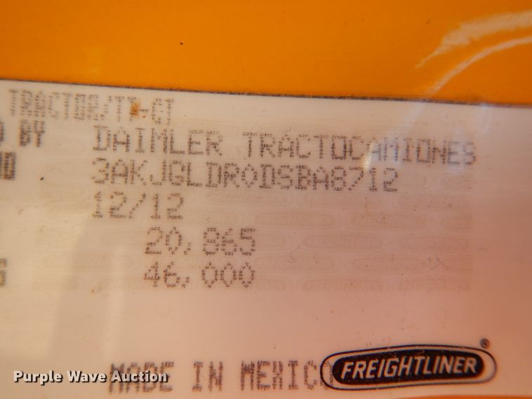 image for item DL0573 2013 Freightliner Cascadia 125  semi truck