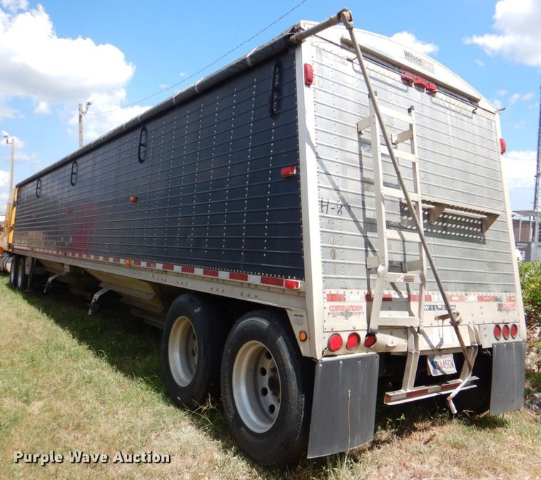 image for item DL0574 2010 Wilson DWH-550CB Commander  grain trailer